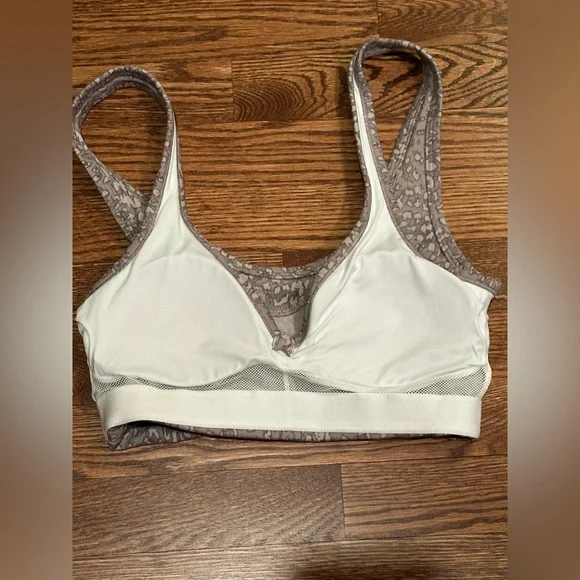 Varley Let’s Move Kellam Leopard Print Sports Bra Size Small - Picture 7 of 7